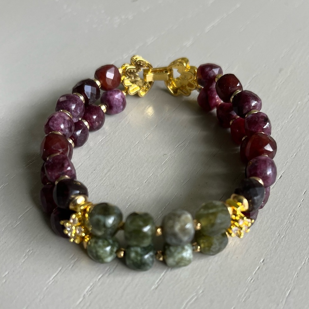 Ruby and green garnet bracelet.